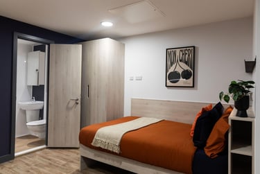 1 bed studio, Cookridge Street, City Centre, Leeds, LS28GL - Image 2